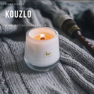 🎄Také se těšíte na vánoční pohádkový maraton? U nás nesmí chybět také zapálená svíčka s vůní skořice, svařeného vína a...